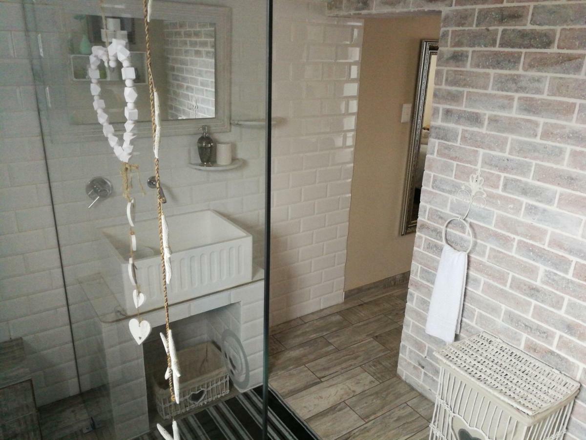 Posto Al Sole - Il Bacio Apartment Bellville Exterior photo